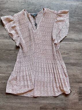 NWT Light Pink Dot Print Flutter Sleeve Smocked Shirt